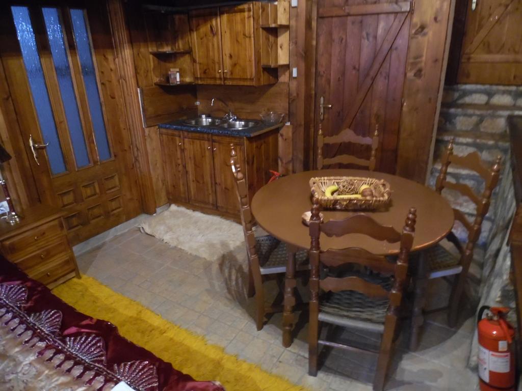 Elatos Rooms Mikrón Khoríon Rum bild