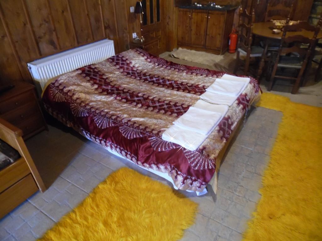 Elatos Rooms Mikrón Khoríon Rum bild
